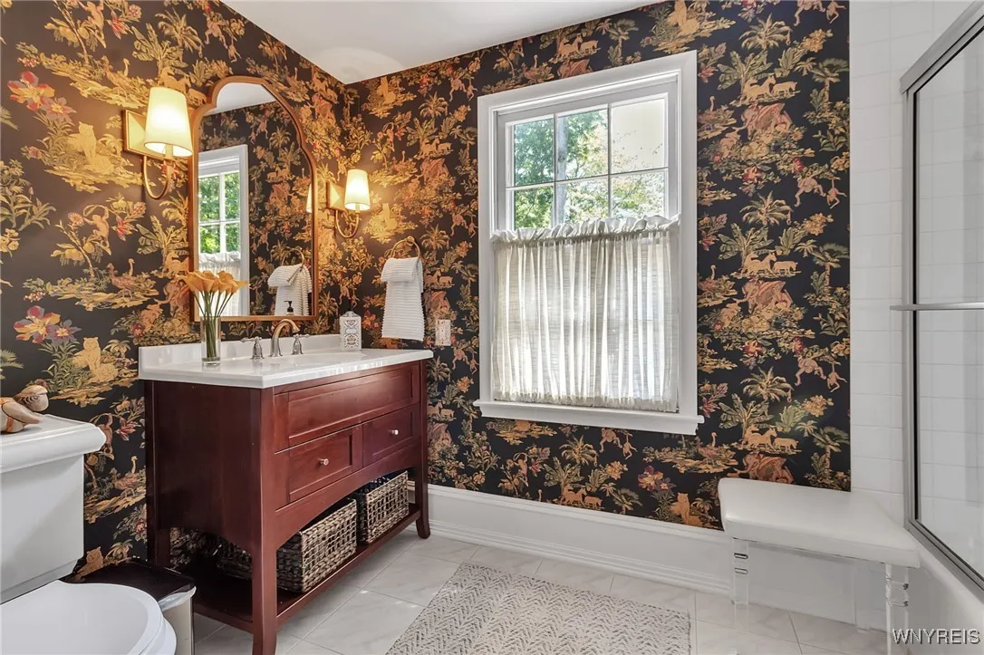 40 Knollwood Lane, Amherst, New York 14221, Amherst, New York 14221, 4 Bedrooms Bedrooms, 10 Rooms Rooms,2 BathroomsBathrooms,Residential,Closed,40 Knollwood Lane, Amherst, New York 14221,0,B1627403