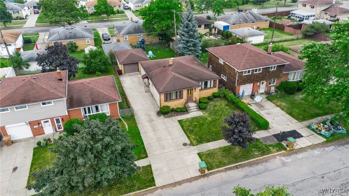 132 Santin Drive, Cheektowaga, New York 14225, Cheektowaga, New York 14225, 3 Bedrooms Bedrooms, 6 Rooms Rooms,2 BathroomsBathrooms,Residential,Closed,132 Santin Drive, Cheektowaga, New York 14225,0,B1627769