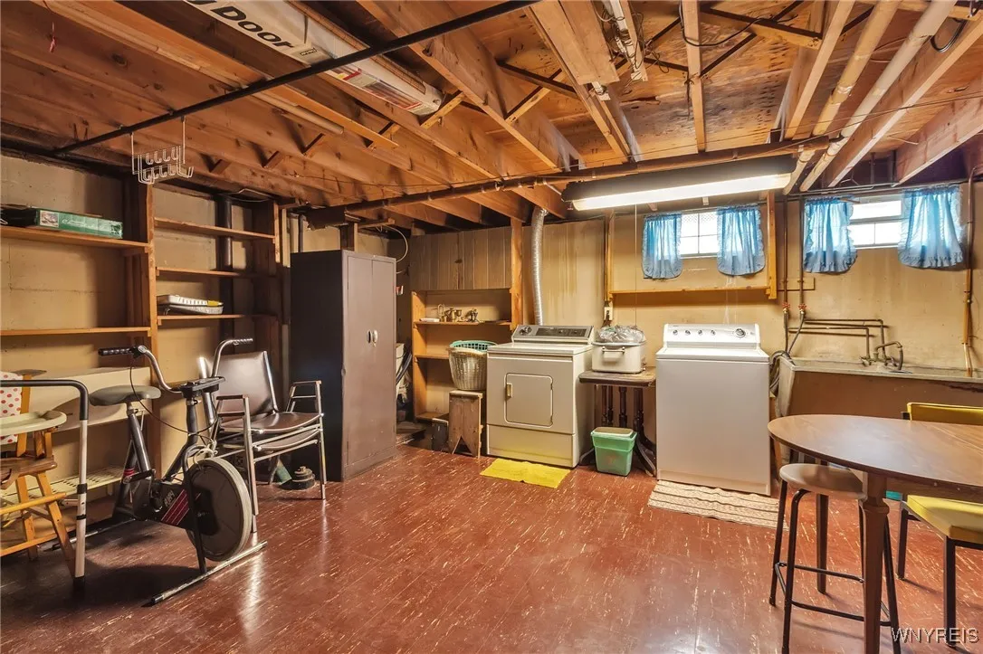 132 Santin Drive, Cheektowaga, New York 14225, Cheektowaga, New York 14225, 3 Bedrooms Bedrooms, 6 Rooms Rooms,2 BathroomsBathrooms,Residential,Closed,132 Santin Drive, Cheektowaga, New York 14225,0,B1627769