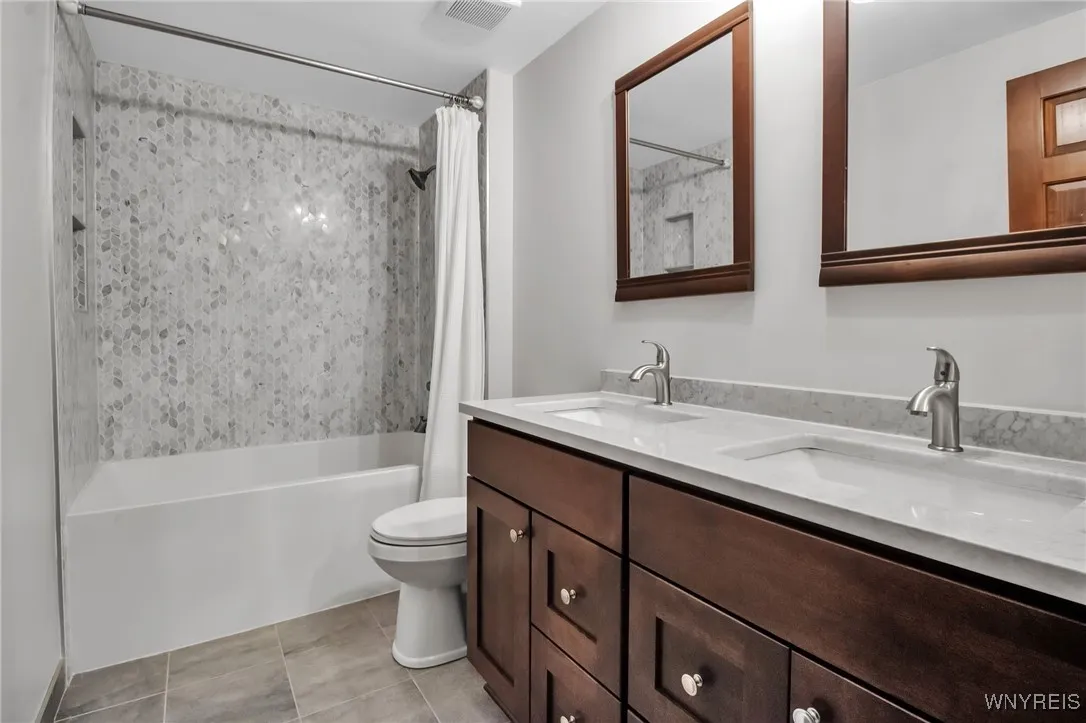 2 Silver Thorne Drive, Amherst, New York 14221, Amherst, New York 14221, 4 Bedrooms Bedrooms, 9 Rooms Rooms,2 BathroomsBathrooms,Residential,Closed,2 Silver Thorne Drive, Amherst, New York 14221,0,B1627462