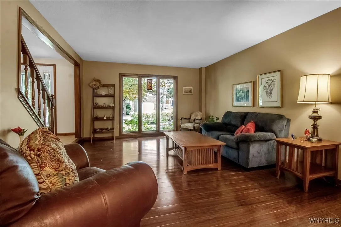 2 Silver Thorne Drive, Amherst, New York 14221, Amherst, New York 14221, 4 Bedrooms Bedrooms, 9 Rooms Rooms,2 BathroomsBathrooms,Residential,Closed,2 Silver Thorne Drive, Amherst, New York 14221,0,B1627462