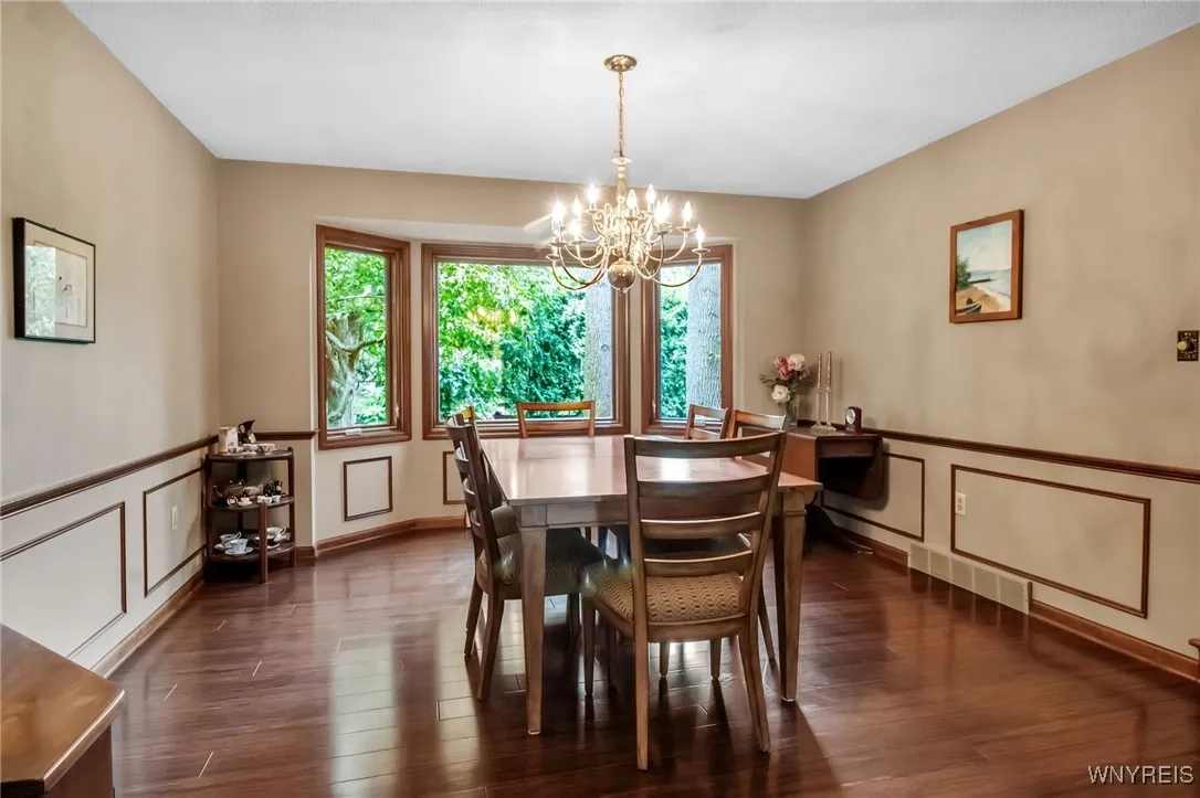 2 Silver Thorne Drive, Amherst, New York 14221, Amherst, New York 14221, 4 Bedrooms Bedrooms, 9 Rooms Rooms,2 BathroomsBathrooms,Residential,Closed,2 Silver Thorne Drive, Amherst, New York 14221,0,B1627462
