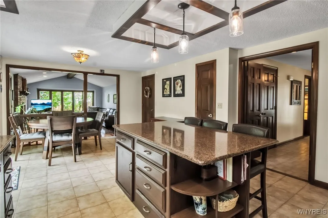 2 Silver Thorne Drive, Amherst, New York 14221, Amherst, New York 14221, 4 Bedrooms Bedrooms, 9 Rooms Rooms,2 BathroomsBathrooms,Residential,Closed,2 Silver Thorne Drive, Amherst, New York 14221,0,B1627462
