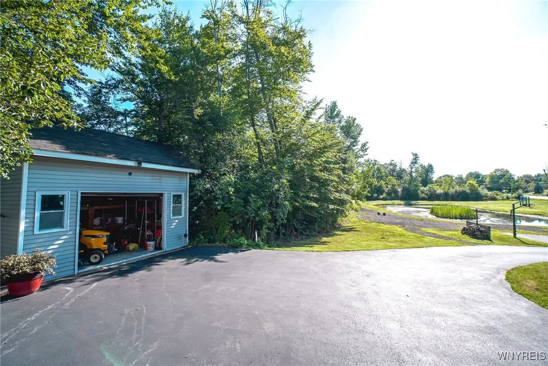 12360 Clinton Street, Marilla, New York 14004, Marilla, New York 14004, 3 Bedrooms Bedrooms, 10 Rooms Rooms,2 BathroomsBathrooms,Residential,Closed,12360 Clinton Street, Marilla, New York 14004,0,B1627541