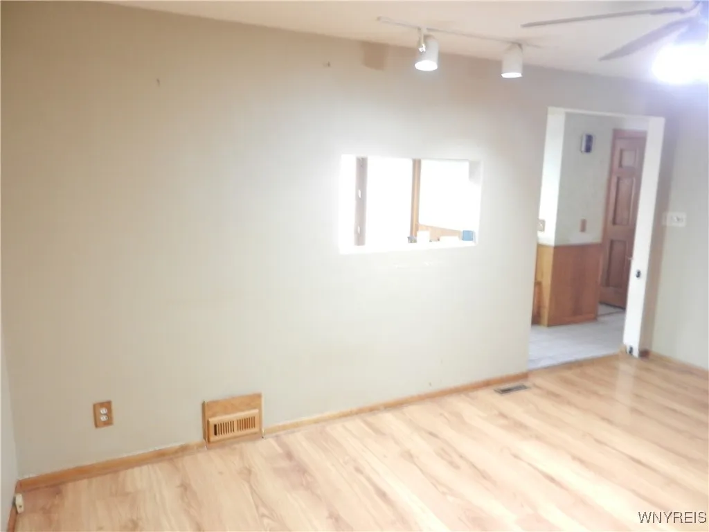 42 Sandra Place, Hamburg, New York 14075, Hamburg, New York 14075, 4 Bedrooms Bedrooms, 8 Rooms Rooms,2 BathroomsBathrooms,Residential,For Sale,42 Sandra Place, Hamburg, New York 14075,B1627847