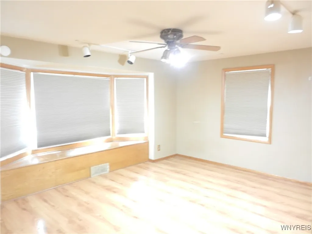 42 Sandra Place, Hamburg, New York 14075, Hamburg, New York 14075, 4 Bedrooms Bedrooms, 8 Rooms Rooms,2 BathroomsBathrooms,Residential,For Sale,42 Sandra Place, Hamburg, New York 14075,B1627847