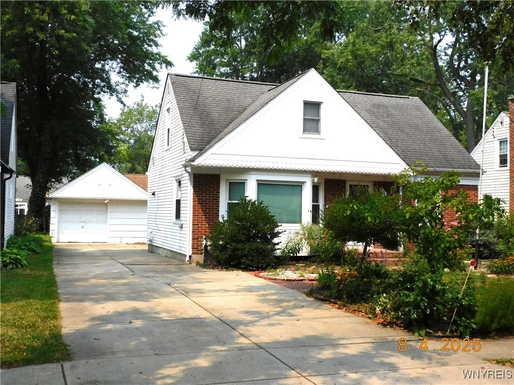 42 Sandra Place, Hamburg, New York 14075, Hamburg, New York 14075, 4 Bedrooms Bedrooms, 8 Rooms Rooms,2 BathroomsBathrooms,Residential,For Sale,42 Sandra Place, Hamburg, New York 14075,B1627847