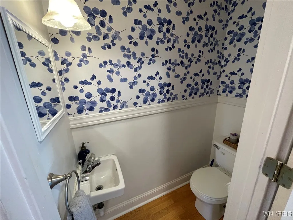 112 Hubbell Ave Avenue, Buffalo, New York 14220, Buffalo, New York 14220, 3 Bedrooms Bedrooms, 6 Rooms Rooms,1 BathroomBathrooms,Residential,For Sale,112 Hubbell Ave Avenue, Buffalo, New York 14220,B1627846