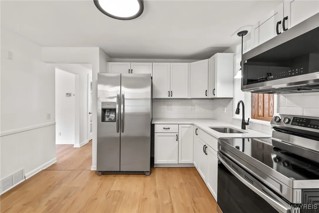 415 Linwood Avenue, North Tonawanda, New York 1412, North Tonawanda, New York 14120, 4 Bedrooms Bedrooms, 9 Rooms Rooms,1 BathroomBathrooms,Residential,Closed,415 Linwood Avenue, North Tonawanda, New York 1412,0,B1628011