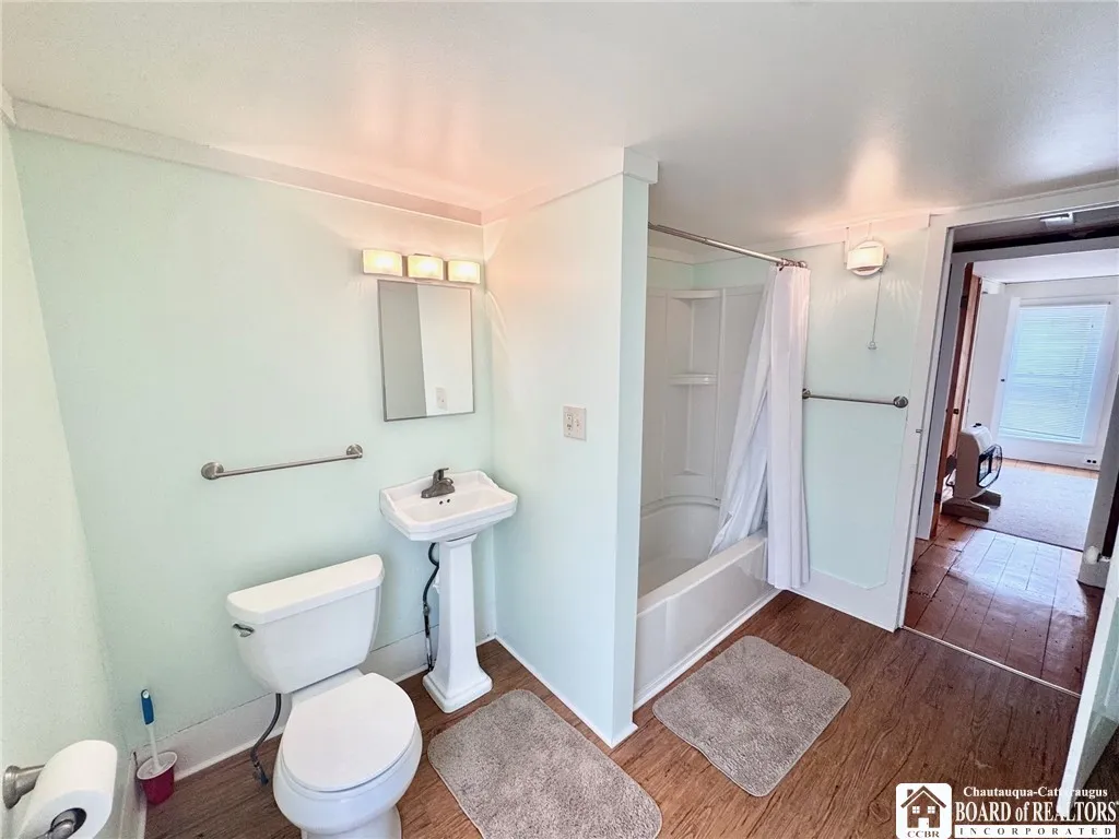 8 Cleveland Avenue E, Pomfret, New York 14752, Pomfret, New York 14752, 4 Bedrooms Bedrooms, 9 Rooms Rooms,2 BathroomsBathrooms,Residential,Closed,8 Cleveland Avenue E, Pomfret, New York 14752,0,R1628016