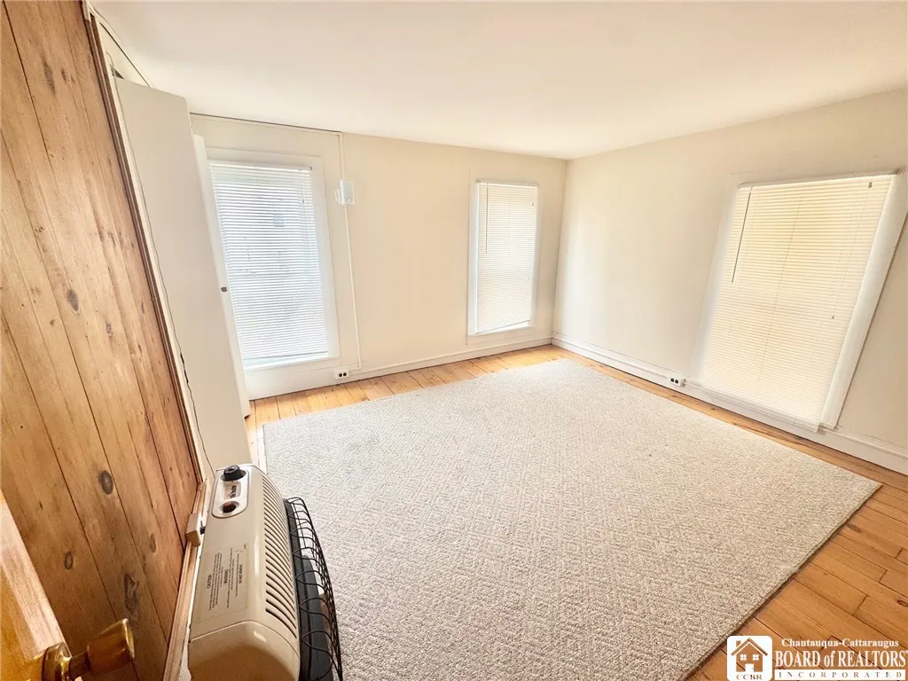 8 Cleveland Avenue E, Pomfret, New York 14752, Pomfret, New York 14752, 4 Bedrooms Bedrooms, 9 Rooms Rooms,2 BathroomsBathrooms,Residential,Closed,8 Cleveland Avenue E, Pomfret, New York 14752,0,R1628016