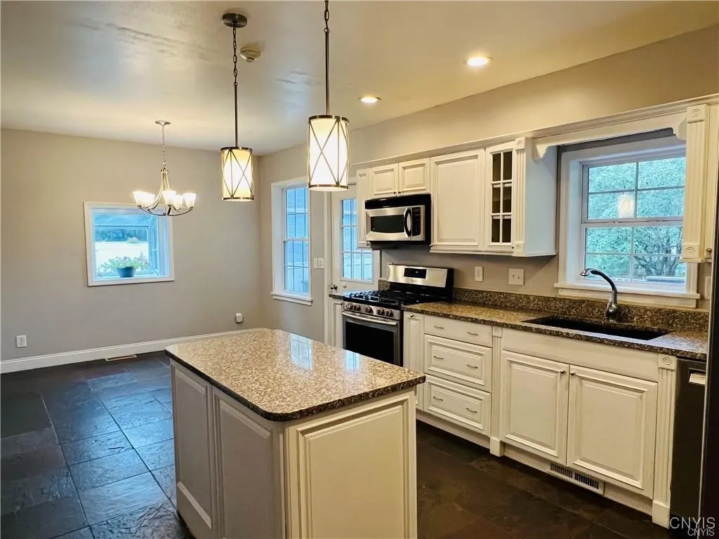 130 Flower Avenue East, Watertown City, New York 1, Watertown City, New York 13601, 4 Bedrooms Bedrooms, 10 Rooms Rooms,2 BathroomsBathrooms,Residential Lease,For Rent,130 Flower Avenue East, Watertown City, New York 1,0,S1628031