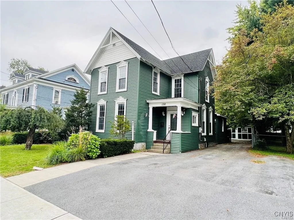 130 Flower Avenue East, Watertown City, New York 1, Watertown City, New York 13601, 4 Bedrooms Bedrooms, 10 Rooms Rooms,2 BathroomsBathrooms,Residential Lease,For Rent,130 Flower Avenue East, Watertown City, New York 1,0,S1628031