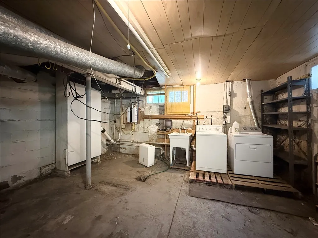 61 Oxford Street, Bradford City, Pennsylvania 1670, Bradford City, Pennsylvania 16701, 5 Bedrooms Bedrooms, 8 Rooms Rooms,2 BathroomsBathrooms,Residential,Closed,61 Oxford Street, Bradford City, Pennsylvania 1670,0,R1627461