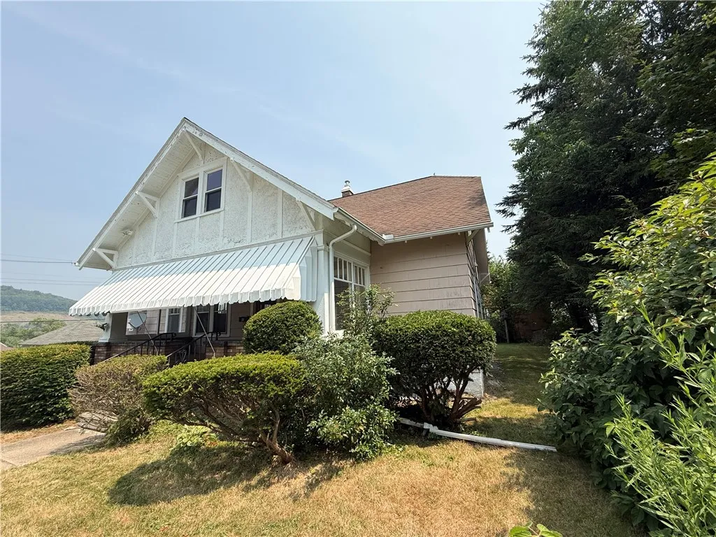 61 Oxford Street, Bradford City, Pennsylvania 1670, Bradford City, Pennsylvania 16701, 5 Bedrooms Bedrooms, 8 Rooms Rooms,2 BathroomsBathrooms,Residential,Closed,61 Oxford Street, Bradford City, Pennsylvania 1670,0,R1627461