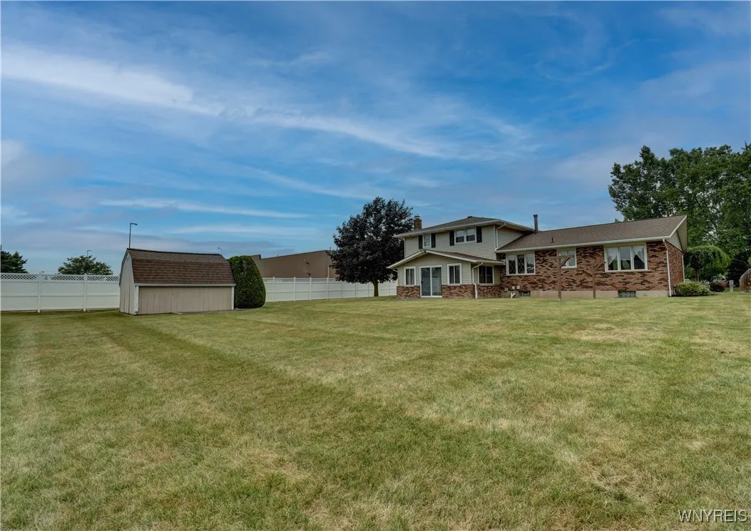 8391 Carol Court, Niagara, New York 14304, Niagara, New York 14304, 4 Bedrooms Bedrooms, 8 Rooms Rooms,1 BathroomBathrooms,Residential,Closed,8391 Carol Court, Niagara, New York 14304,0,B1628048