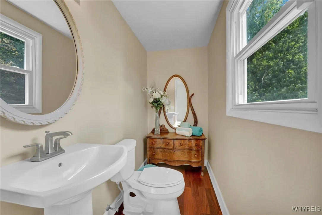 PRIMARY BEDROOM HAS IT OWN HALF BATH