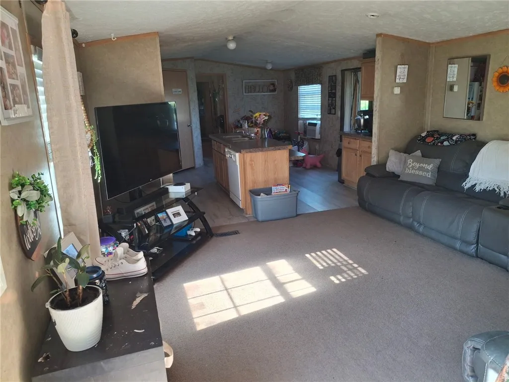 1309 Stone Church Road, Junius, New York 13165, Junius, New York 13165, 3 Bedrooms Bedrooms, 7 Rooms Rooms,2 BathroomsBathrooms,Residential,Closed,1309 Stone Church Road, Junius, New York 13165,0,R1627973