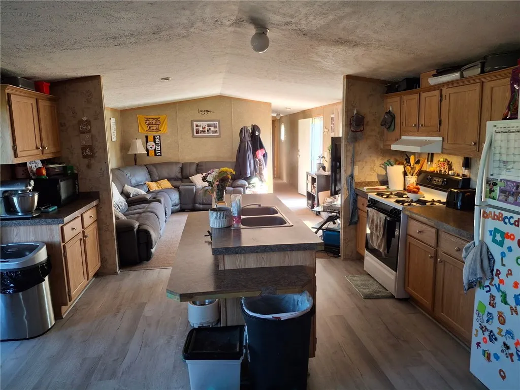 1309 Stone Church Road, Junius, New York 13165, Junius, New York 13165, 3 Bedrooms Bedrooms, 7 Rooms Rooms,2 BathroomsBathrooms,Residential,Closed,1309 Stone Church Road, Junius, New York 13165,0,R1627973