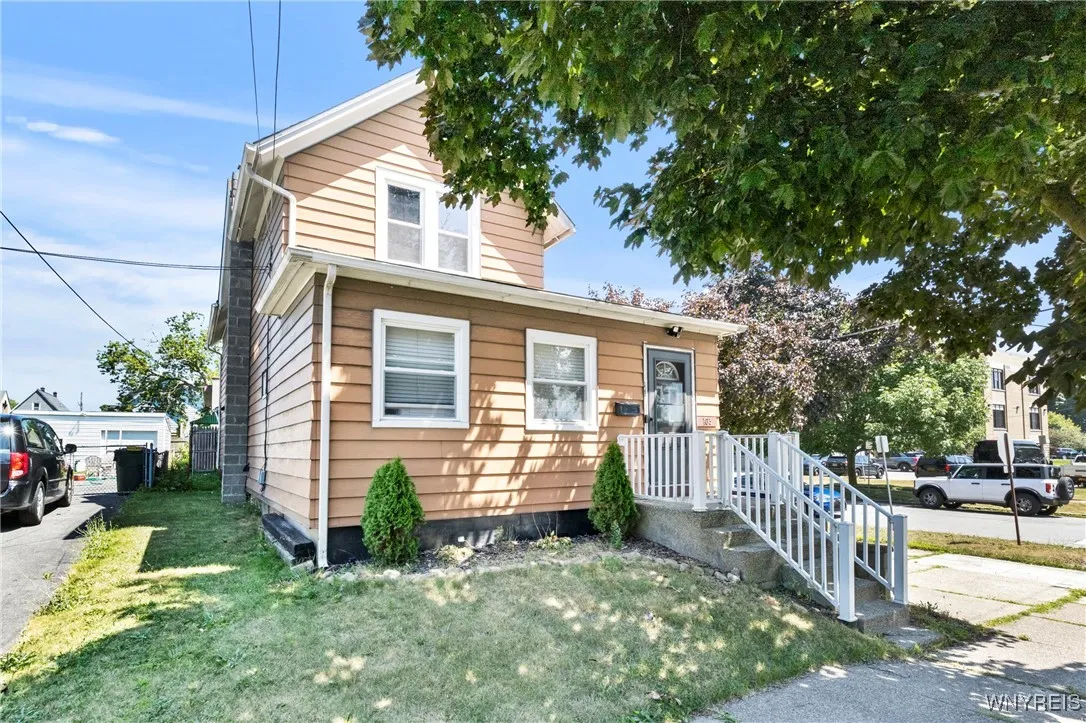 103 Lincoln Avenue, North Tonawanda, New York 1412, North Tonawanda, New York 14120, 3 Bedrooms Bedrooms, ,2 BathroomsBathrooms,Residential,Closed,103 Lincoln Avenue, North Tonawanda, New York 1412,0,B1628083