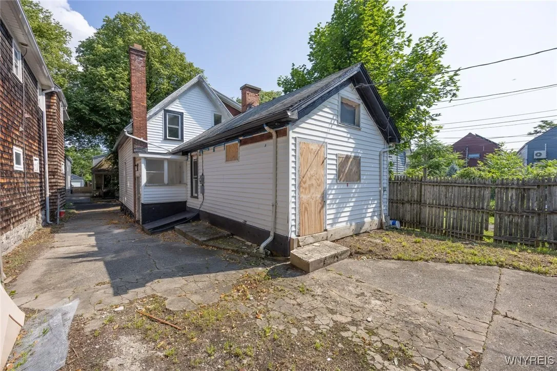 175 Garner Avenue, Buffalo, New York 14213, Buffalo, New York 14213, 5 Bedrooms Bedrooms, ,2 BathroomsBathrooms,Residential,For Sale,175 Garner Avenue, Buffalo, New York 14213,0,B1626749