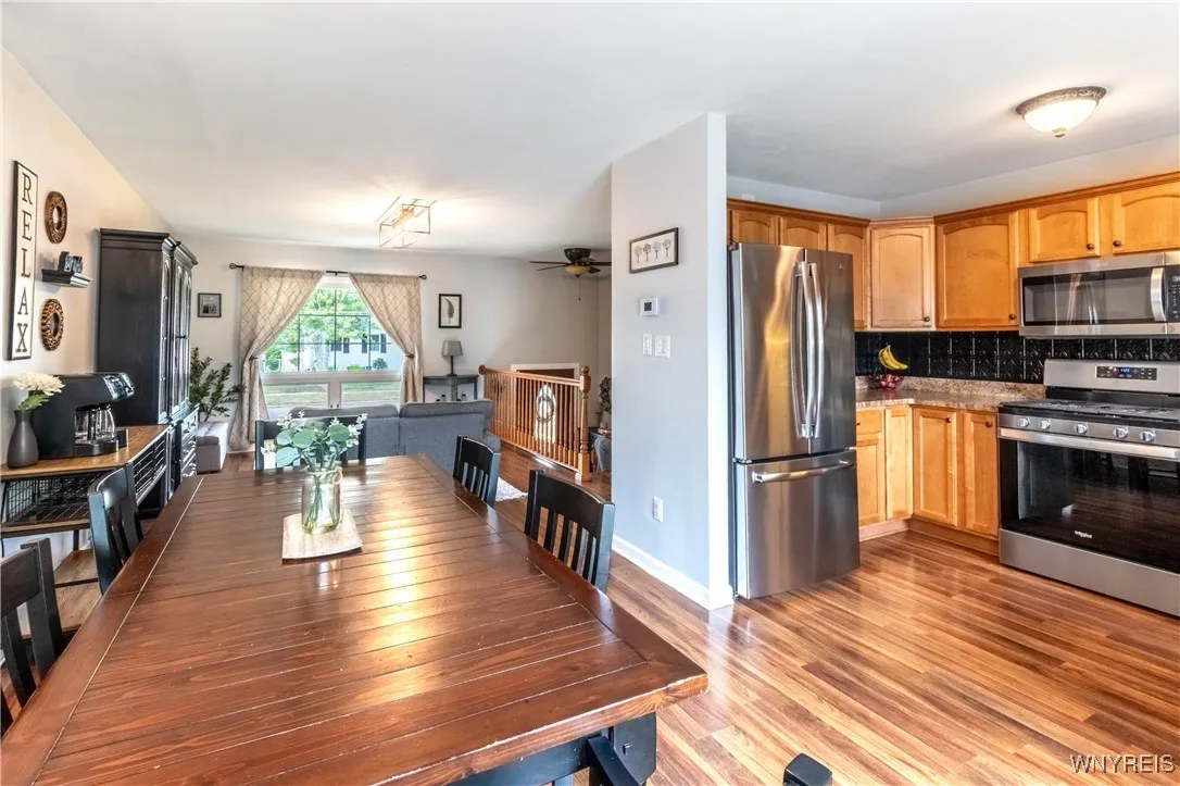 15 Wedgewood Drive, West Seneca, New York 14224, West Seneca, New York 14224, 3 Bedrooms Bedrooms, 7 Rooms Rooms,2 BathroomsBathrooms,Residential,Closed,15 Wedgewood Drive, West Seneca, New York 14224,0,B1627449