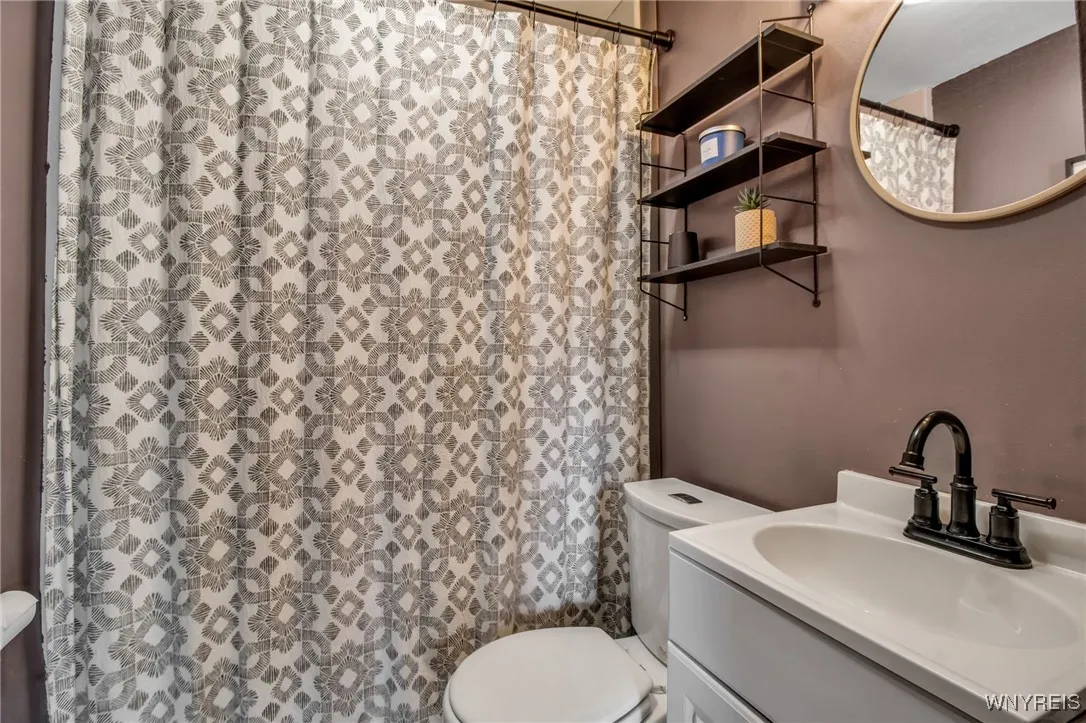 46 Commodore Avenue, Tonawanda, New York 14150, Tonawanda, New York 14150, 4 Bedrooms Bedrooms, ,2 BathroomsBathrooms,Residential,Closed,46 Commodore Avenue, Tonawanda, New York 14150,0,B1627914