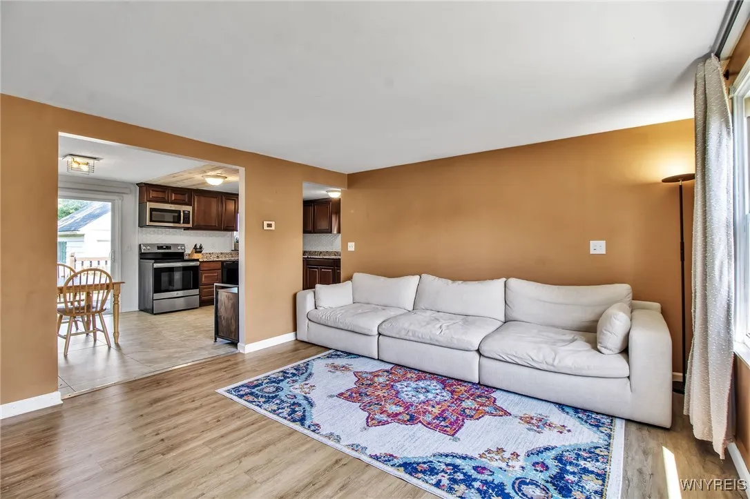 46 Commodore Avenue, Tonawanda, New York 14150, Tonawanda, New York 14150, 4 Bedrooms Bedrooms, ,2 BathroomsBathrooms,Residential,Closed,46 Commodore Avenue, Tonawanda, New York 14150,0,B1627914
