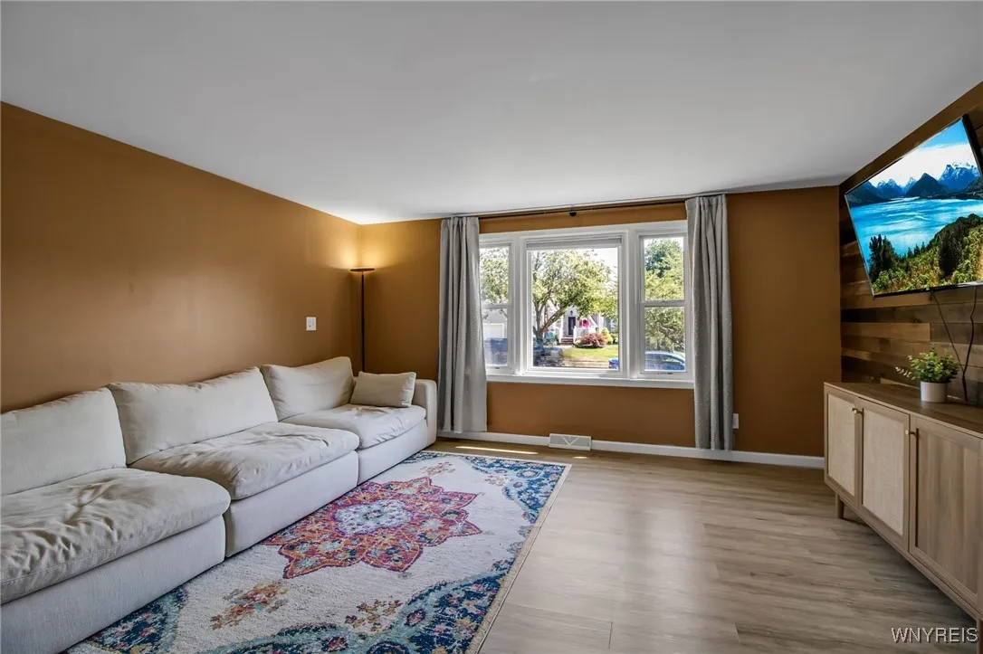 46 Commodore Avenue, Tonawanda, New York 14150, Tonawanda, New York 14150, 4 Bedrooms Bedrooms, ,2 BathroomsBathrooms,Residential,Closed,46 Commodore Avenue, Tonawanda, New York 14150,0,B1627914