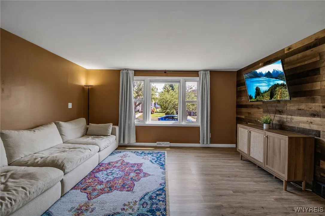 46 Commodore Avenue, Tonawanda, New York 14150, Tonawanda, New York 14150, 4 Bedrooms Bedrooms, ,2 BathroomsBathrooms,Residential,Closed,46 Commodore Avenue, Tonawanda, New York 14150,0,B1627914