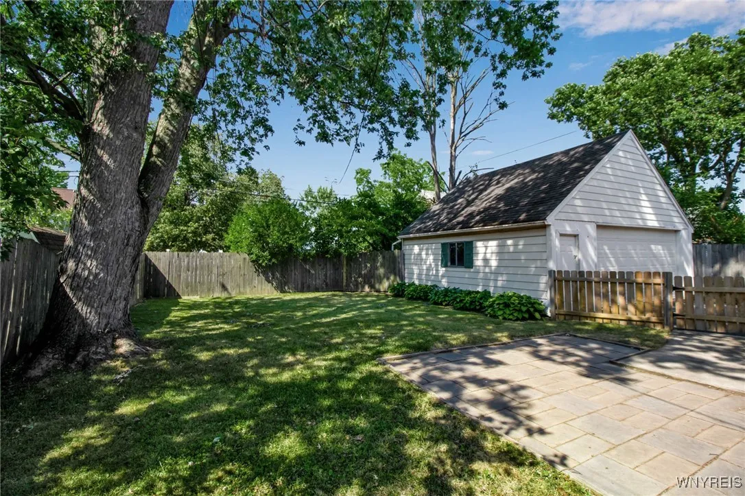 46 Commodore Avenue, Tonawanda, New York 14150, Tonawanda, New York 14150, 4 Bedrooms Bedrooms, ,2 BathroomsBathrooms,Residential,Closed,46 Commodore Avenue, Tonawanda, New York 14150,0,B1627914