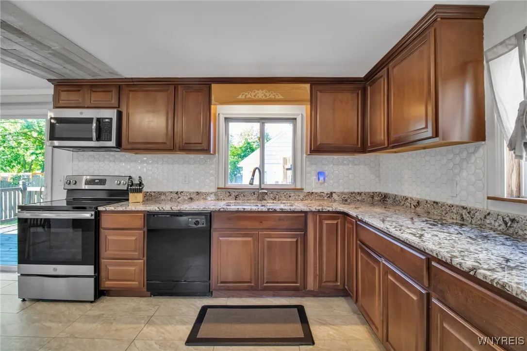 46 Commodore Avenue, Tonawanda, New York 14150, Tonawanda, New York 14150, 4 Bedrooms Bedrooms, ,2 BathroomsBathrooms,Residential,Closed,46 Commodore Avenue, Tonawanda, New York 14150,0,B1627914