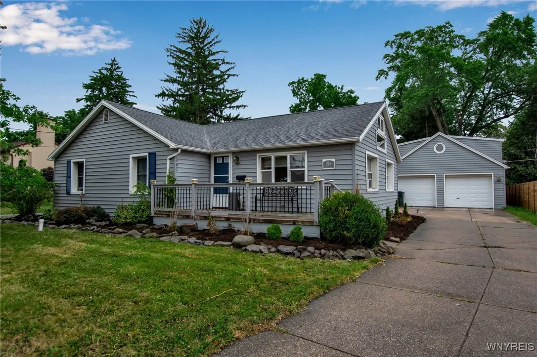 218 Garrison Road, Amherst, New York 14221, Amherst, New York 14221, 3 Bedrooms Bedrooms, 8 Rooms Rooms,2 BathroomsBathrooms,Residential,For Sale,218 Garrison Road, Amherst, New York 14221,B1628132