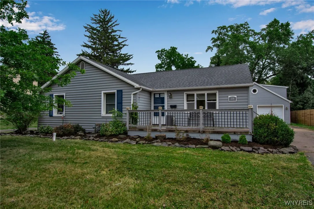 218 Garrison Road, Amherst, New York 14221, Amherst, New York 14221, 3 Bedrooms Bedrooms, 8 Rooms Rooms,2 BathroomsBathrooms,Residential,For Sale,218 Garrison Road, Amherst, New York 14221,B1628132