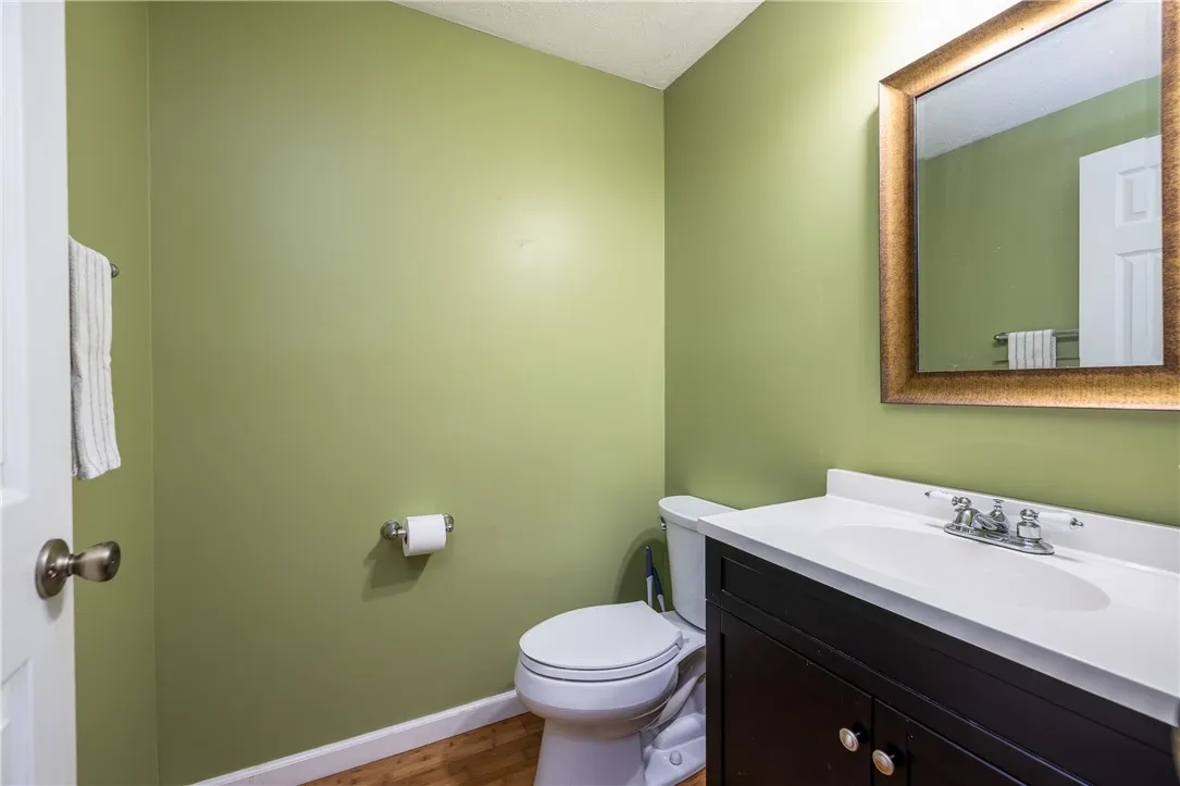 57 Broxbourne Drive, Perinton, New York 14450, Perinton, New York 14450, 2 Bedrooms Bedrooms, 4 Rooms Rooms,1 BathroomBathrooms,Residential,For Sale,57 Broxbourne Drive, Perinton, New York 14450,R1627690