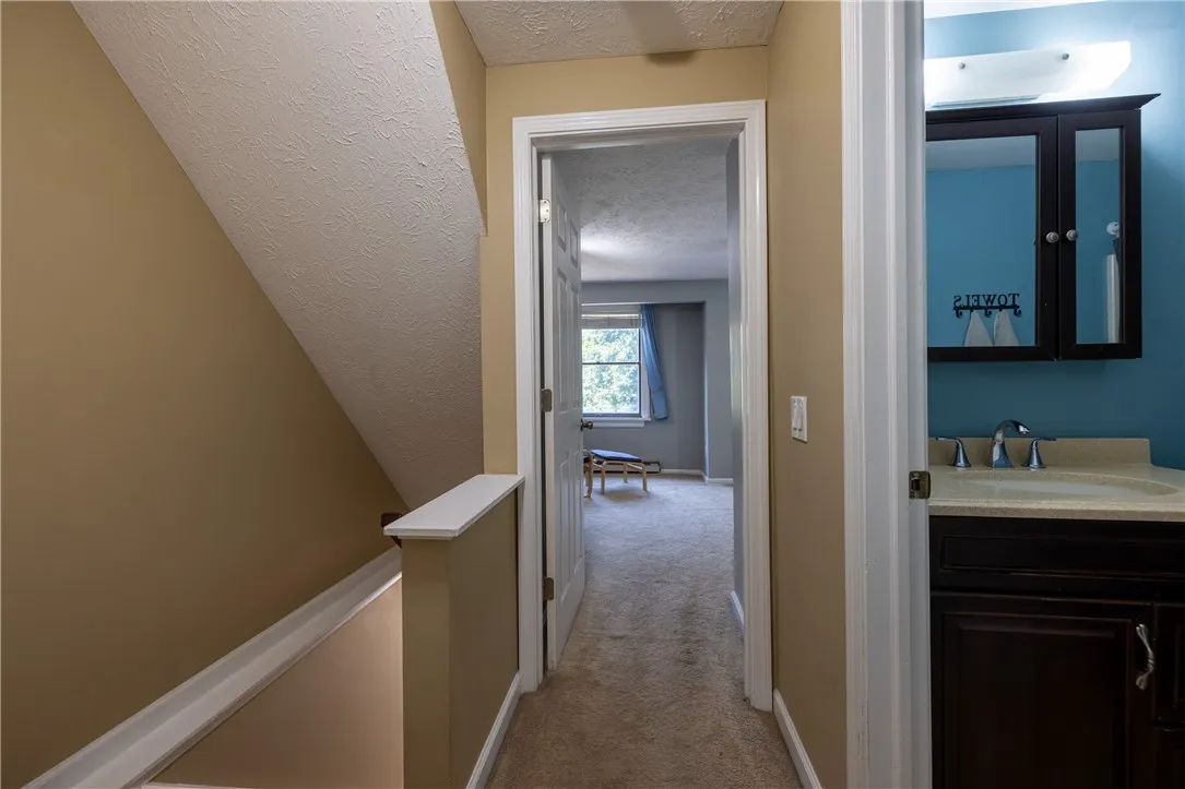 57 Broxbourne Drive, Perinton, New York 14450, Perinton, New York 14450, 2 Bedrooms Bedrooms, 4 Rooms Rooms,1 BathroomBathrooms,Residential,For Sale,57 Broxbourne Drive, Perinton, New York 14450,R1627690