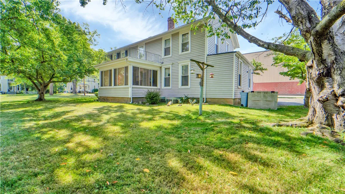 Wonderful Rooftop Space, and Balcony porch on other side as well for those refreshing summer breezes!