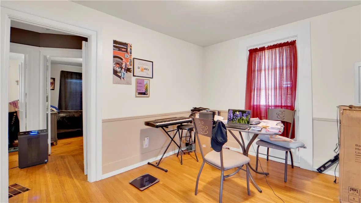 Eat in Area that leads to flat roof for outside fun!