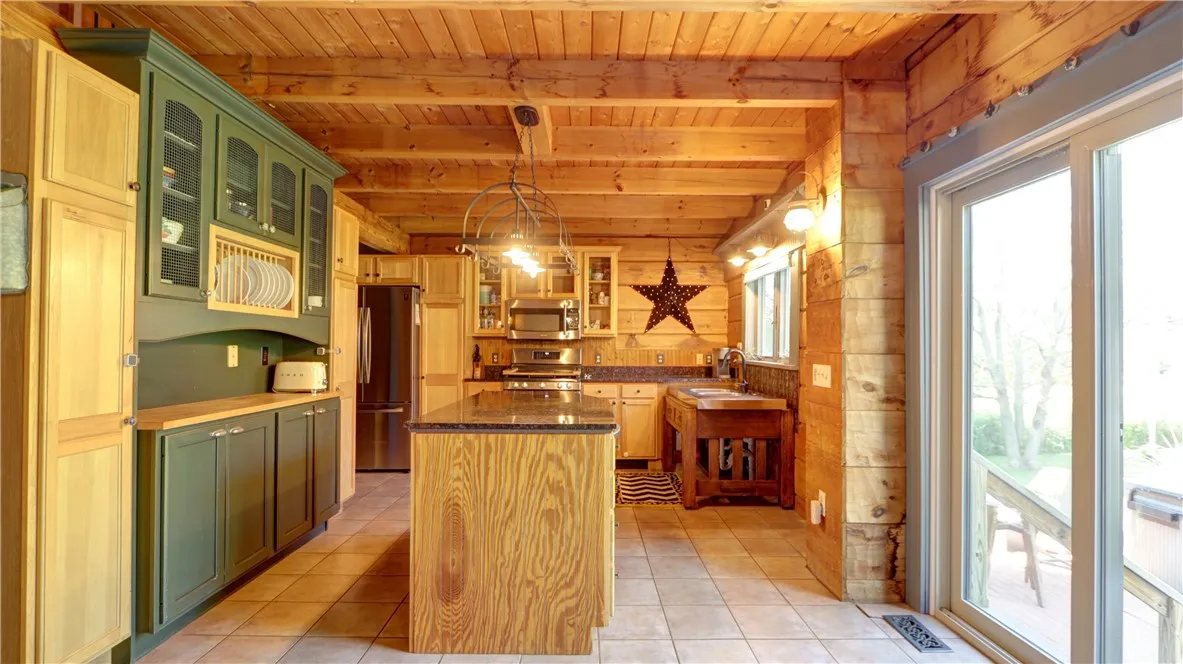 Country Kitchen