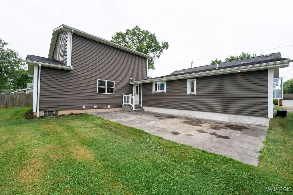 2509 Washington Street, Wheatfield, New York 14304, Wheatfield, New York 14304, 4 Bedrooms Bedrooms, 7 Rooms Rooms,3 BathroomsBathrooms,Residential,Closed,2509 Washington Street, Wheatfield, New York 14304,0,B1627923