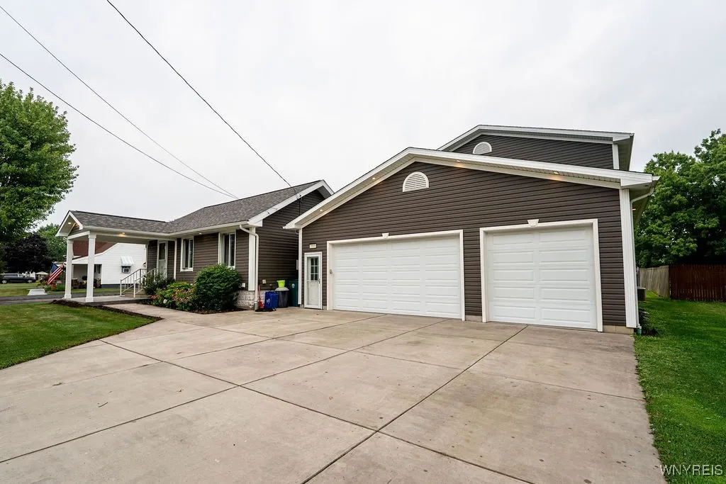 2509 Washington Street, Wheatfield, New York 14304, Wheatfield, New York 14304, 4 Bedrooms Bedrooms, 7 Rooms Rooms,3 BathroomsBathrooms,Residential,Closed,2509 Washington Street, Wheatfield, New York 14304,0,B1627923