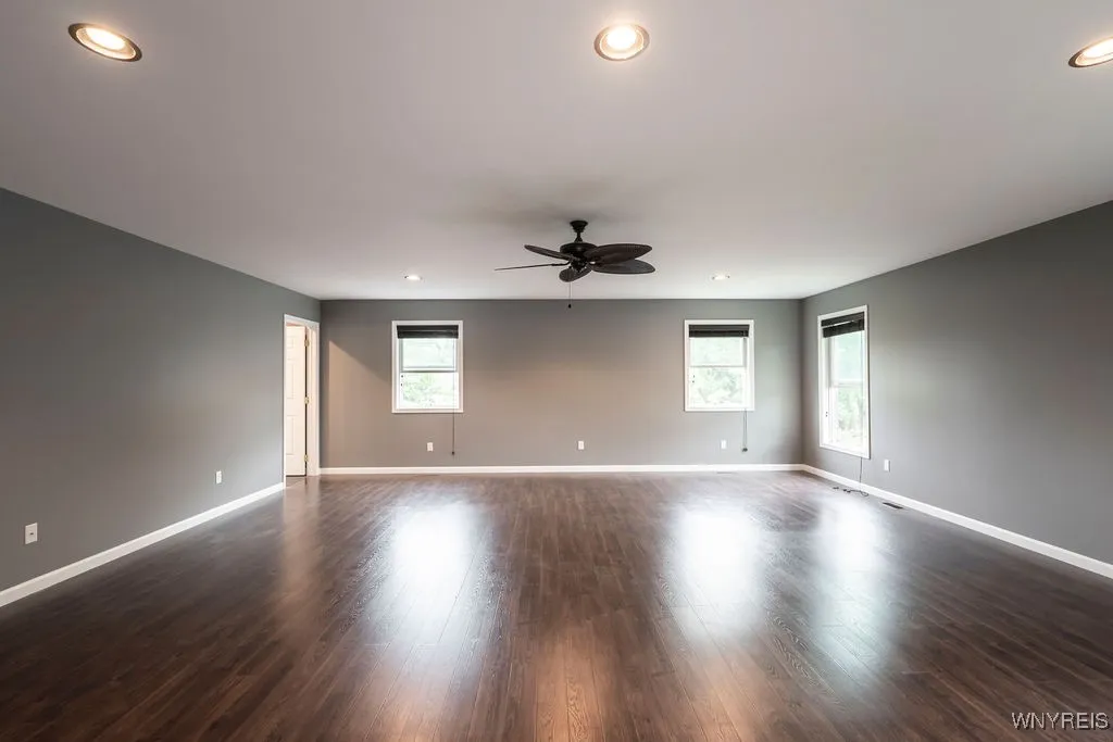 2509 Washington Street, Wheatfield, New York 14304, Wheatfield, New York 14304, 4 Bedrooms Bedrooms, 7 Rooms Rooms,3 BathroomsBathrooms,Residential,Closed,2509 Washington Street, Wheatfield, New York 14304,0,B1627923