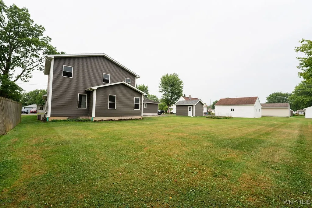2509 Washington Street, Wheatfield, New York 14304, Wheatfield, New York 14304, 4 Bedrooms Bedrooms, 7 Rooms Rooms,3 BathroomsBathrooms,Residential,Closed,2509 Washington Street, Wheatfield, New York 14304,0,B1627923