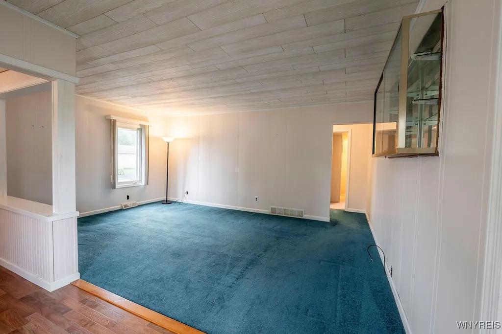 2509 Washington Street, Wheatfield, New York 14304, Wheatfield, New York 14304, 4 Bedrooms Bedrooms, 7 Rooms Rooms,3 BathroomsBathrooms,Residential,Closed,2509 Washington Street, Wheatfield, New York 14304,0,B1627923