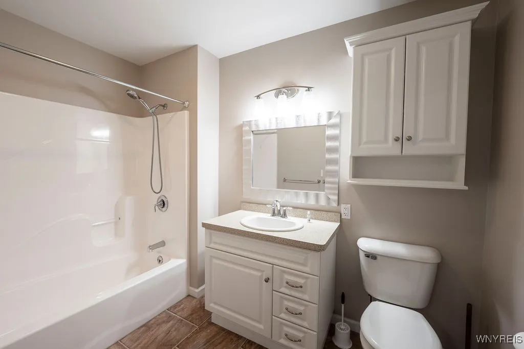 2509 Washington Street, Wheatfield, New York 14304, Wheatfield, New York 14304, 4 Bedrooms Bedrooms, 7 Rooms Rooms,3 BathroomsBathrooms,Residential,Closed,2509 Washington Street, Wheatfield, New York 14304,0,B1627923