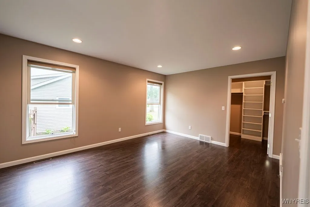 2509 Washington Street, Wheatfield, New York 14304, Wheatfield, New York 14304, 4 Bedrooms Bedrooms, 7 Rooms Rooms,3 BathroomsBathrooms,Residential,Closed,2509 Washington Street, Wheatfield, New York 14304,0,B1627923