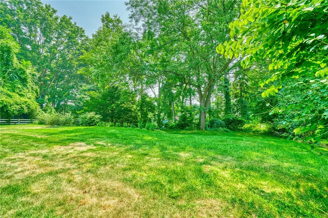 27 Crest Road, Perinton, New York 14445, Perinton, New York 14445, 4 Bedrooms Bedrooms, 7 Rooms Rooms,2 BathroomsBathrooms,Residential,Closed,27 Crest Road, Perinton, New York 14445,0,R1628144