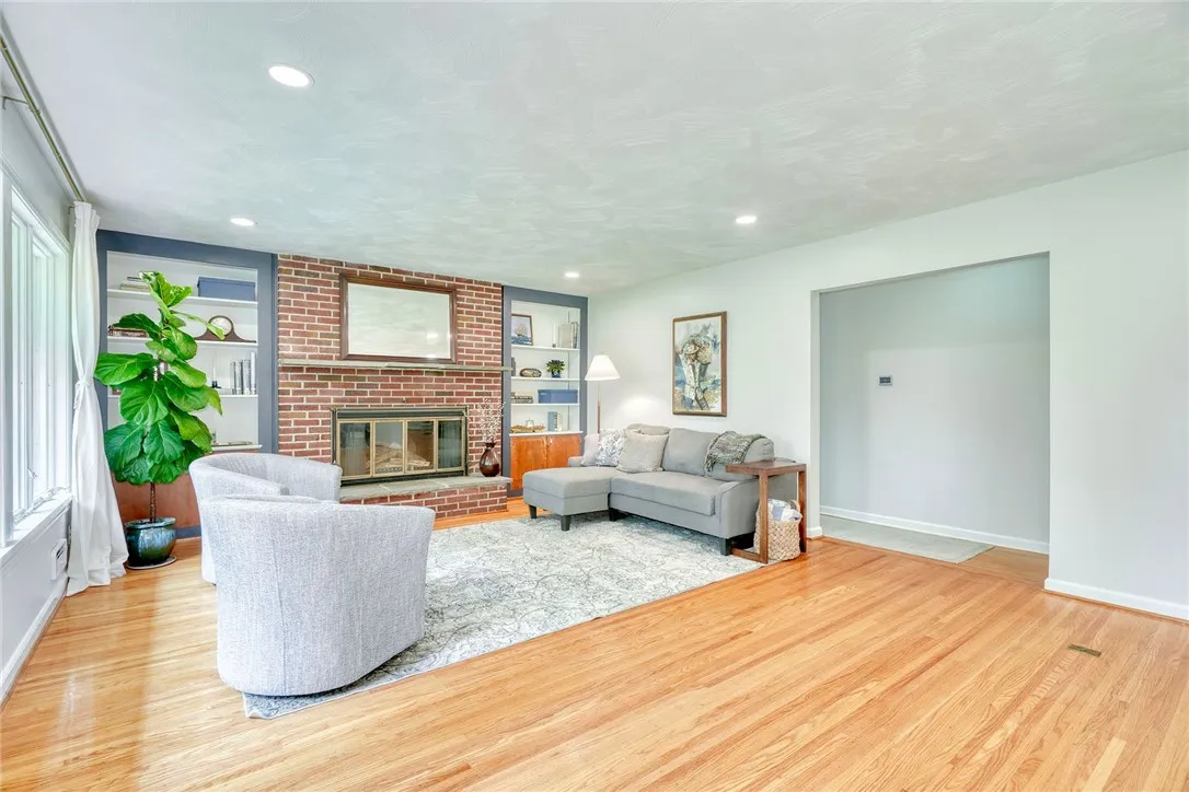 27 Crest Road, Perinton, New York 14445, Perinton, New York 14445, 4 Bedrooms Bedrooms, 7 Rooms Rooms,2 BathroomsBathrooms,Residential,Closed,27 Crest Road, Perinton, New York 14445,0,R1628144