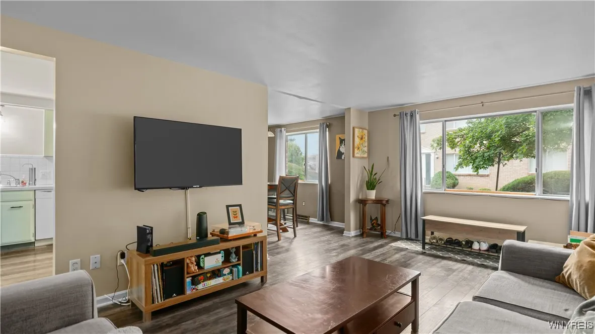 165 Old Lyme Drive 5, Amherst, New York 14221, Amherst, New York 14221, 2 Bedrooms Bedrooms, 6 Rooms Rooms,1 BathroomBathrooms,Residential,For Sale,165 Old Lyme Drive 5, Amherst, New York 14221,B1627191