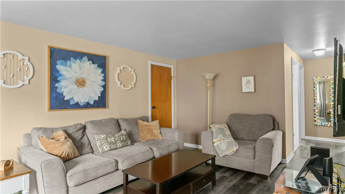 165 Old Lyme Drive 5, Amherst, New York 14221, Amherst, New York 14221, 2 Bedrooms Bedrooms, 6 Rooms Rooms,1 BathroomBathrooms,Residential,For Sale,165 Old Lyme Drive 5, Amherst, New York 14221,B1627191